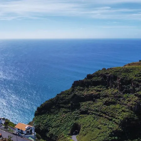 Casa Eleanor By Lovelystay * Calheta (Madeira)