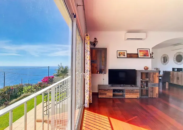 Casa Eleanor By Lovelystay * Calheta (Madeira)