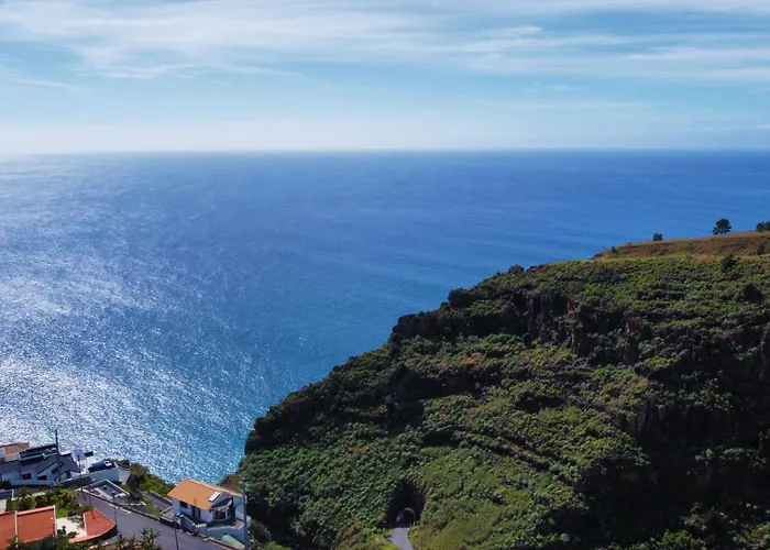 Casa Eleanor By Lovelystay * Calheta (Madeira)